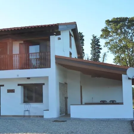 펜션 Rural Norte Bañugues